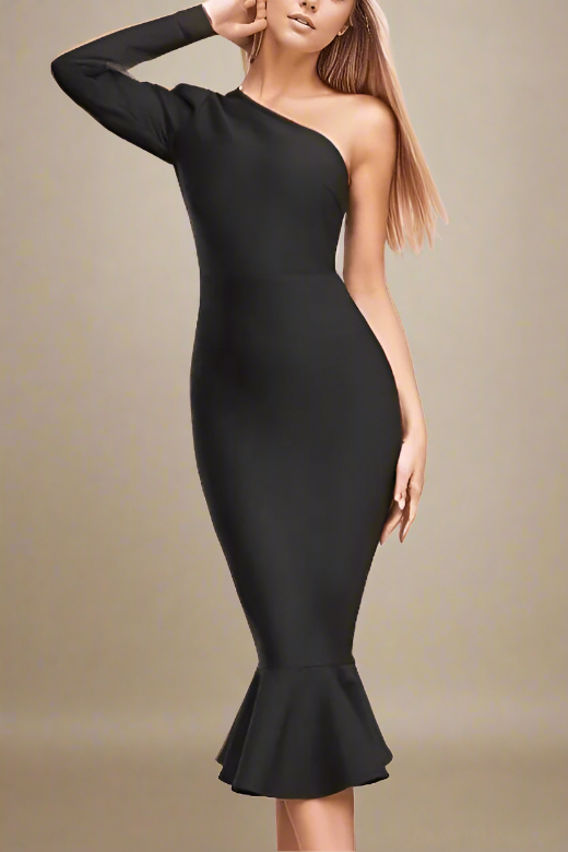 Woman wearing a figure flattering  Ollie Long Sleeve Bodycon Midi Dress - Classic Black BODYCON COLLECTION