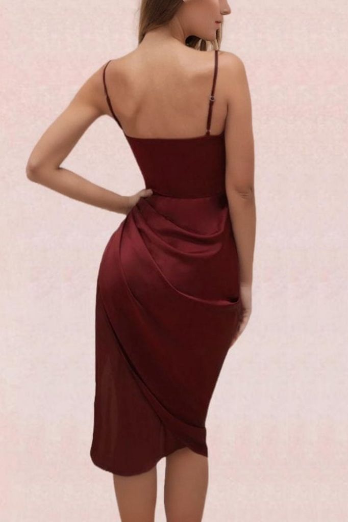 Woman wearing a figure flattering  Angela Bodycon Dress - Red Wine BODYCON COLLECTION