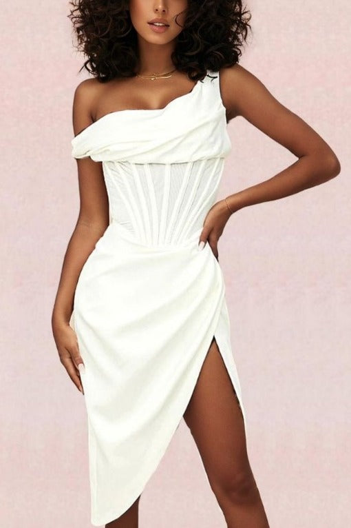 Woman wearing a figure flattering  Ava Bodycon Dress - Pearl White BODYCON COLLECTION