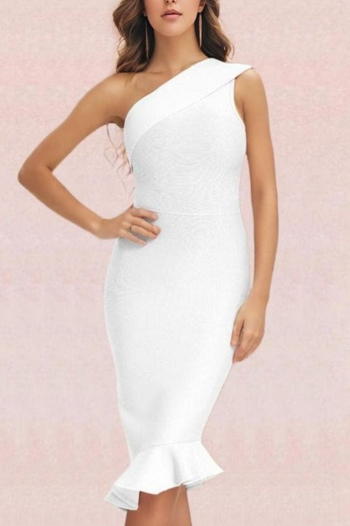 Woman wearing a figure flattering  Avery Bandage Dress - Pearl White BODYCON COLLECTION