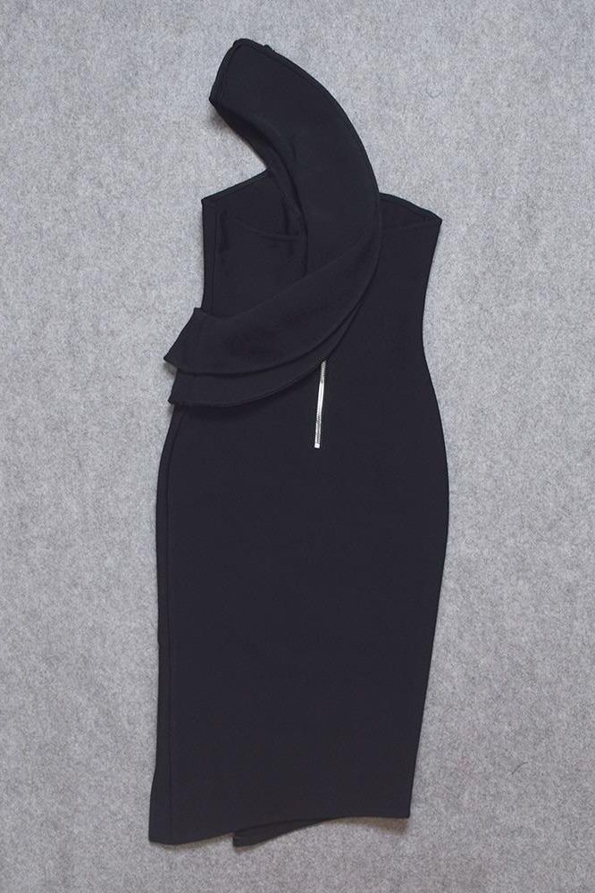 Woman wearing a figure flattering  Hayley Bodycon Dress - Classic Black Bodycon Collection