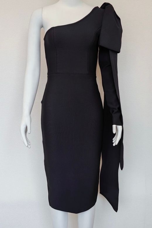 Woman wearing a figure flattering  Lela Long Sleeve Bandage Midi Dress - Classic Black BODYCON COLLECTION